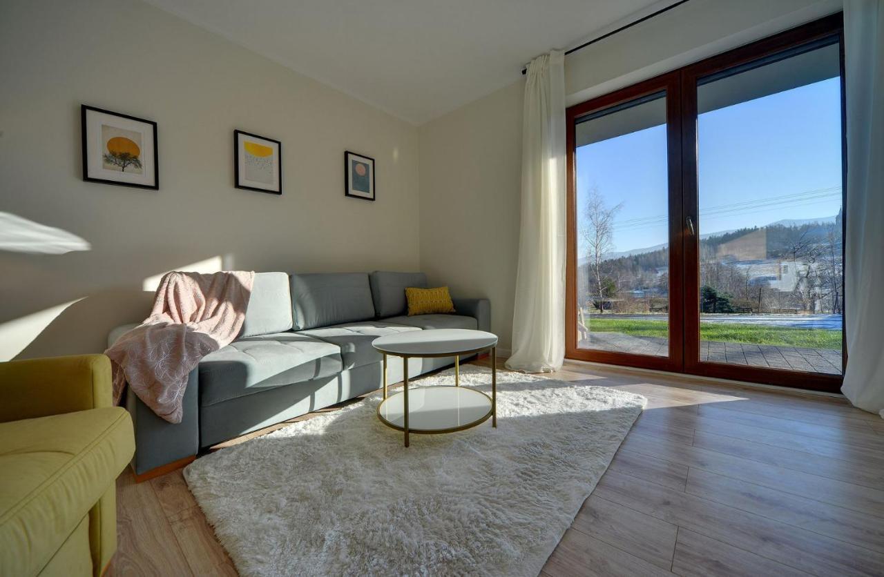 Apart-Invest Apartament Grottgera Studio 3 ชกลาร์สกา ปอเรมบา ภายนอก รูปภาพ